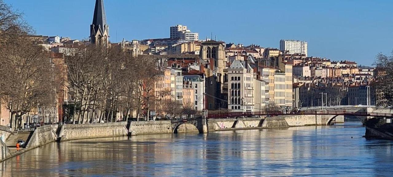 Porte Du Vieux Lyon, Vue Sur La Saone Экстерьер фото